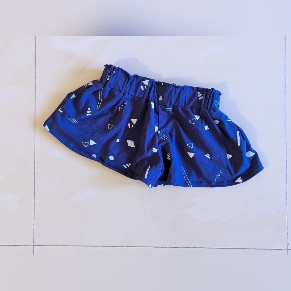 Mila & Emma 3T Habitual toddler girl Blue and White Stumpef Ruffle Shorts pocket - Picture 8 of 13